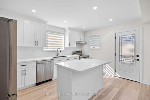 Photo 10 at 961 Victoria Park Avenue, Birchmount, Toronto