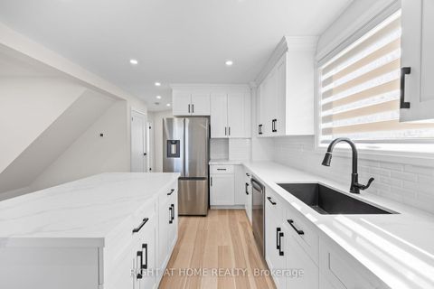 Photo 11 at 961 Victoria Park Avenue, Birchmount, Toronto