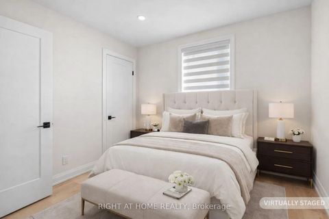 Photo 14 at 961 Victoria Park Avenue, Birchmount, Toronto