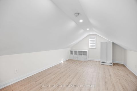 Photo 23 at 961 Victoria Park Avenue, Birchmount, Toronto