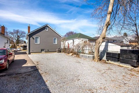 Photo 40 at 961 Victoria Park Avenue, Birchmount, Toronto