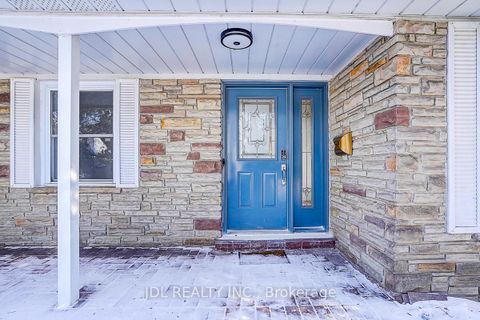 Photo 4 at 15 Crossburn Drive, Don Mills, Toronto