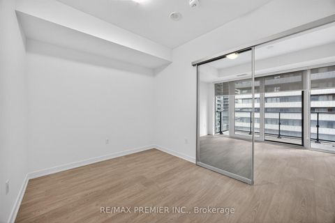 Photo 14 at 811 - 634 Church Street, Yonge Corridor, Toronto