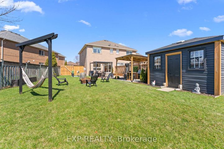 Photo 4 at 7224 Visor Gate, Meadowvale Village, Mississauga