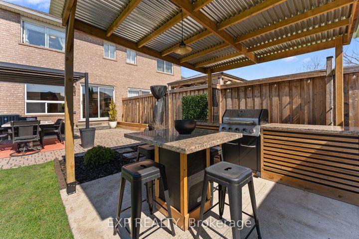 Photo 7 at 7224 Visor Gate, Meadowvale Village, Mississauga