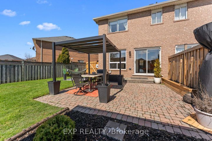 Photo 8 at 7224 Visor Gate, Meadowvale Village, Mississauga