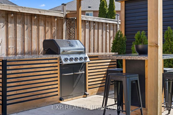 Photo 10 at 7224 Visor Gate, Meadowvale Village, Mississauga