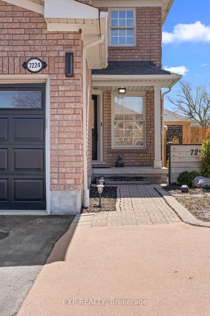 Photo 11 at 7224 Visor Gate, Meadowvale Village, Mississauga