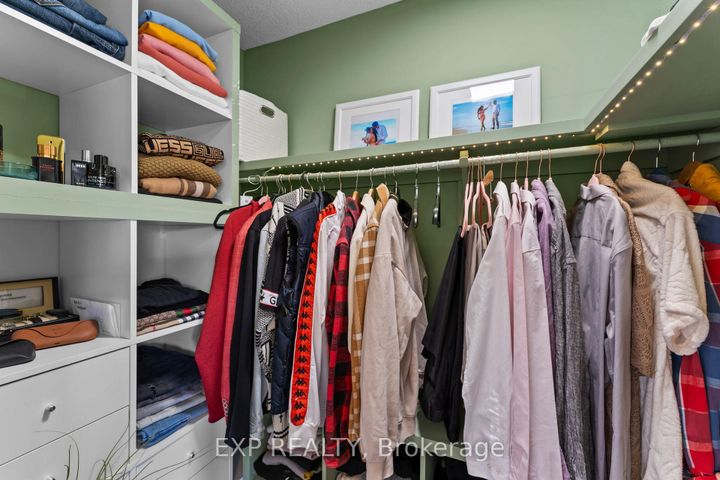 Photo 28 at 7224 Visor Gate, Meadowvale Village, Mississauga