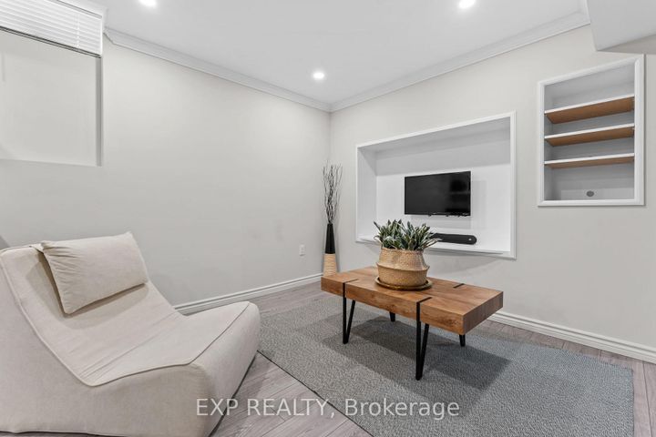 Photo 37 at 7224 Visor Gate, Meadowvale Village, Mississauga