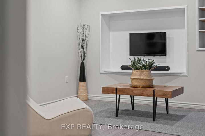 Photo 38 at 7224 Visor Gate, Meadowvale Village, Mississauga