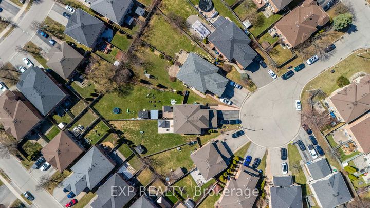 Photo 43 at 7224 Visor Gate, Meadowvale Village, Mississauga