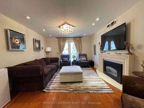 Photo 4 at 35 Gardiner Road E, Forest Hill South, Toronto