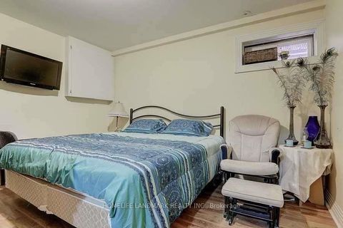 Photo 26 at 35 Gardiner Road E, Forest Hill South, Toronto
