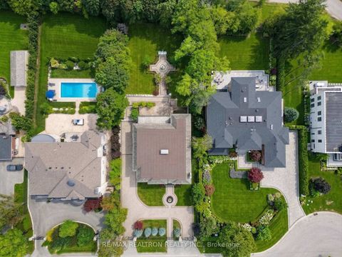 Photo 4 at 9 Thornbank Road, Uplands, Vaughan