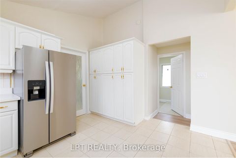 Photo 10 at 21 Hadden Road, Virginia, Georgina