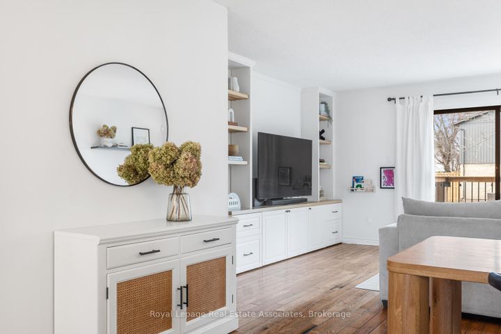 Photo 12 at 48 - 1516 Sixth Line, CP College Park, Oakville