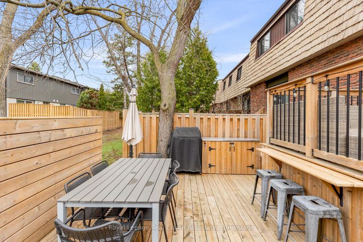 Photo 34 at 48 - 1516 Sixth Line, CP College Park, Oakville