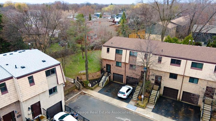 Photo 37 at 48 - 1516 Sixth Line, CP College Park, Oakville