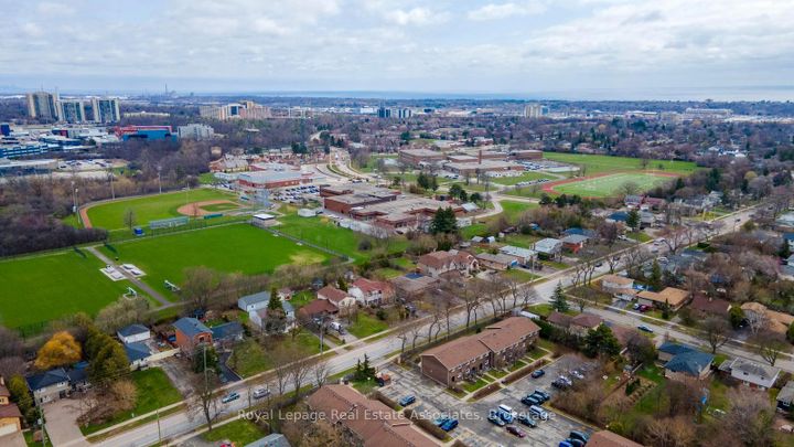 Photo 41 at 48 - 1516 Sixth Line, CP College Park, Oakville