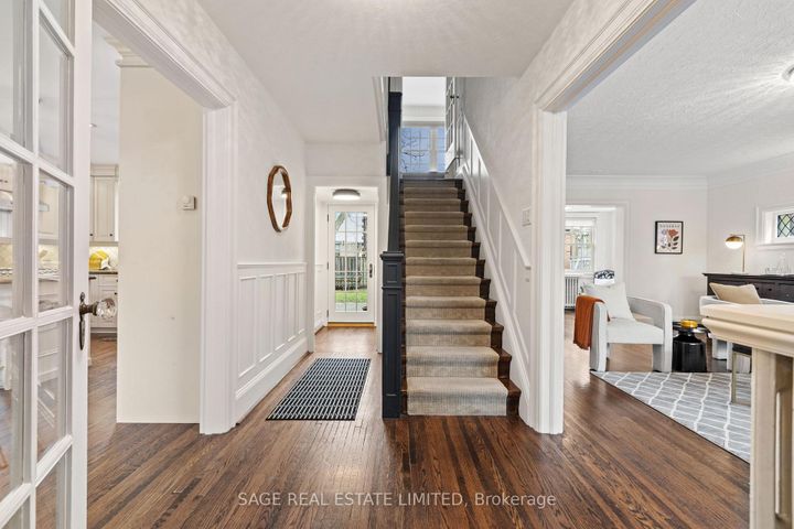 Photo 2 at 85 Weybourne Crescent, Lawrence Park South, Toronto