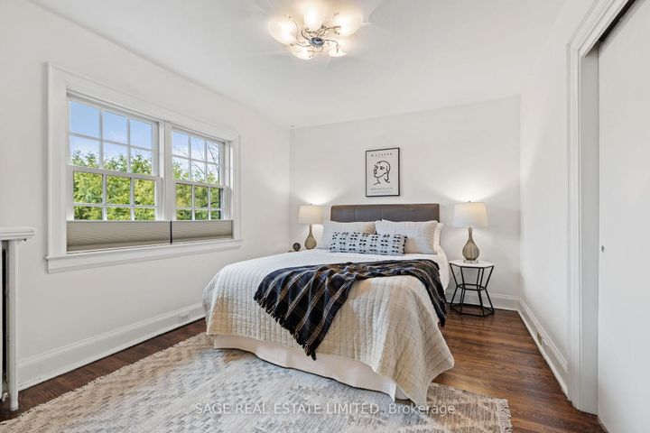 Photo 20 at 85 Weybourne Crescent, Lawrence Park South, Toronto