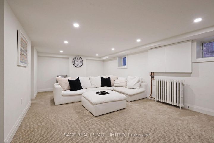 Photo 26 at 85 Weybourne Crescent, Lawrence Park South, Toronto