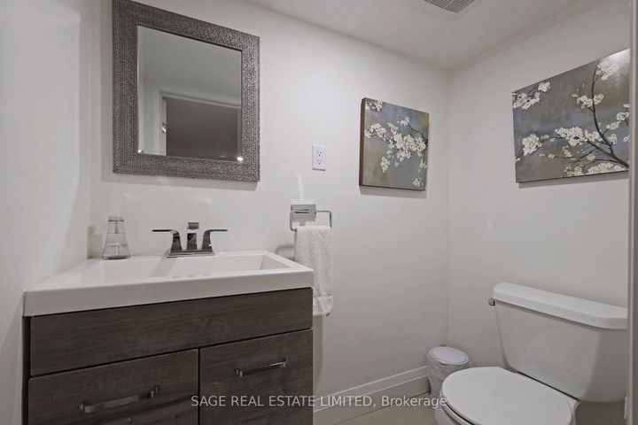 Photo 29 at 85 Weybourne Crescent, Lawrence Park South, Toronto