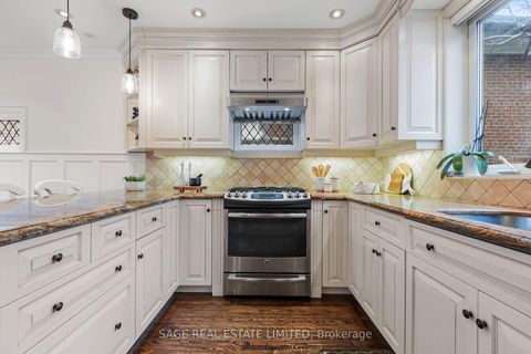 Photo 10 at 85 Weybourne Crescent, Lawrence Park South, Toronto