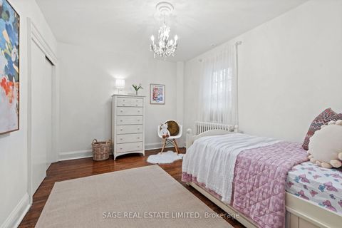 Photo 19 at 85 Weybourne Crescent, Lawrence Park South, Toronto