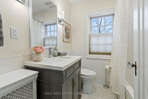 Photo 21 at 85 Weybourne Crescent, Lawrence Park South, Toronto