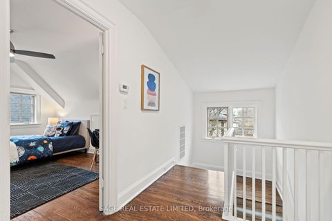 Photo 22 at 85 Weybourne Crescent, Lawrence Park South, Toronto