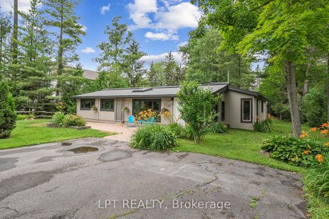 Photo 5 at 10 Maplewood Lane, Sutton & Jackson's Point, Georgina