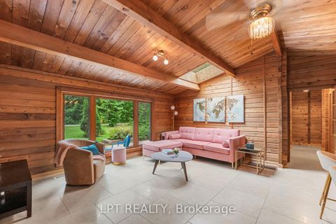 Photo 11 at 10 Maplewood Lane, Sutton & Jackson's Point, Georgina