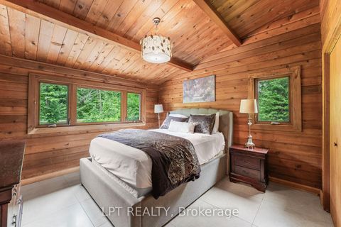 Photo 30 at 10 Maplewood Lane, Sutton & Jackson's Point, Georgina