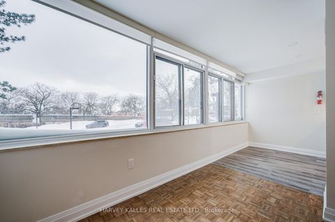 Photo 12 at 109 - 3000 Bathurst Street, Lawrence, Toronto