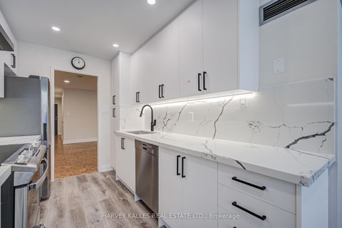 Photo 16 at 109 - 3000 Bathurst Street, Lawrence, Toronto