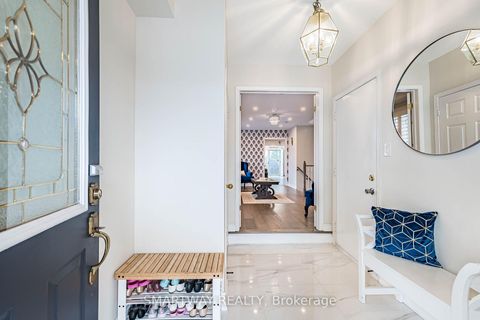 Photo 3 at 41 Ronan Crescent, Sonoma Heights, Vaughan