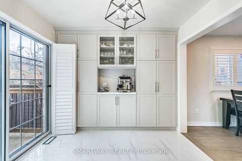 Photo 14 at 41 Ronan Crescent, Sonoma Heights, Vaughan