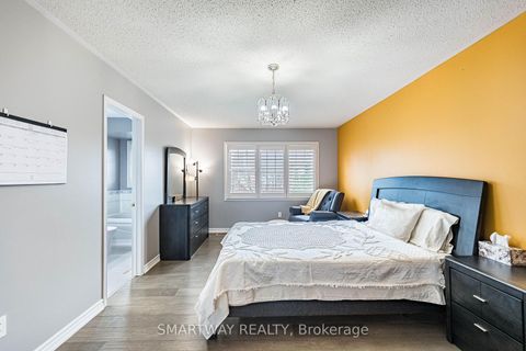Photo 23 at 41 Ronan Crescent, Sonoma Heights, Vaughan