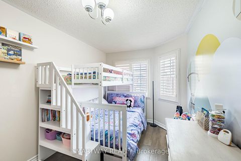 Photo 31 at 41 Ronan Crescent, Sonoma Heights, Vaughan