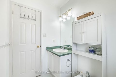 Photo 35 at 41 Ronan Crescent, Sonoma Heights, Vaughan