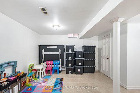 Photo 40 at 41 Ronan Crescent, Sonoma Heights, Vaughan