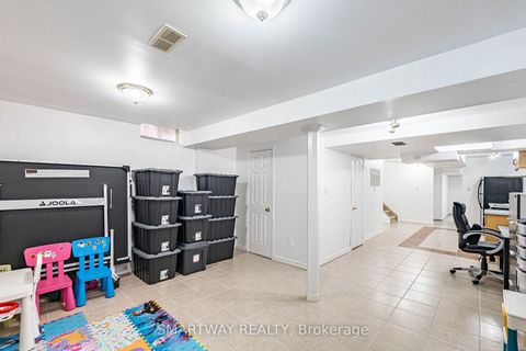 Photo 41 at 41 Ronan Crescent, Sonoma Heights, Vaughan