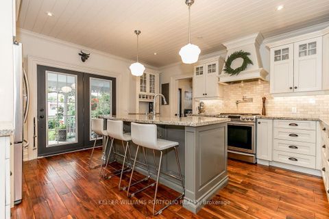 Photo 6 at 27 Catherine Avenue, Aurora Village, Aurora