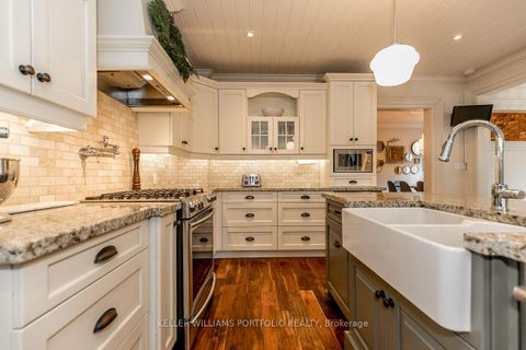 Photo 7 at 27 Catherine Avenue, Aurora Village, Aurora