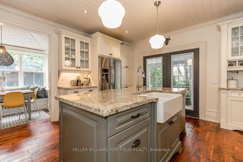 Photo 9 at 27 Catherine Avenue, Aurora Village, Aurora