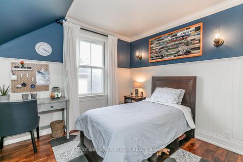 Photo 20 at 27 Catherine Avenue, Aurora Village, Aurora