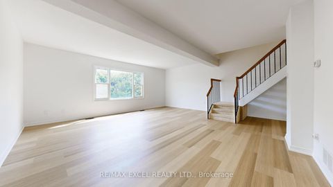 Photo 8 at 3 Red Maple Court, Bayview Village, Toronto
