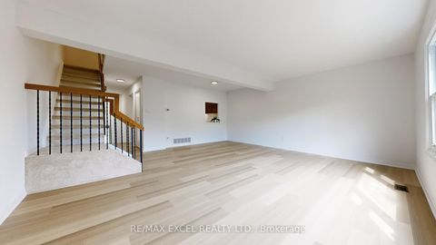 Photo 9 at 3 Red Maple Court, Bayview Village, Toronto